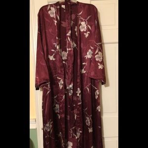 Beautiful Jones New York Full Length Floral Robe